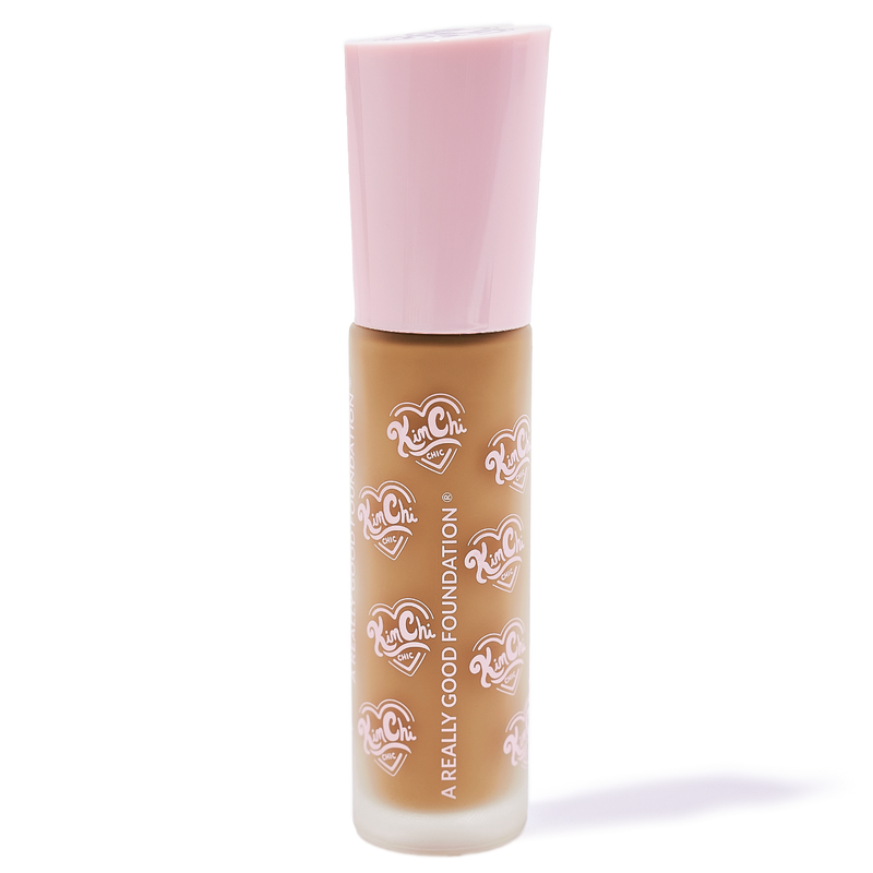 Kim-Chi-Chic-Beauty-A-Really-Good-Foundation-124MD-Tan-Warm-Undertones-packaging