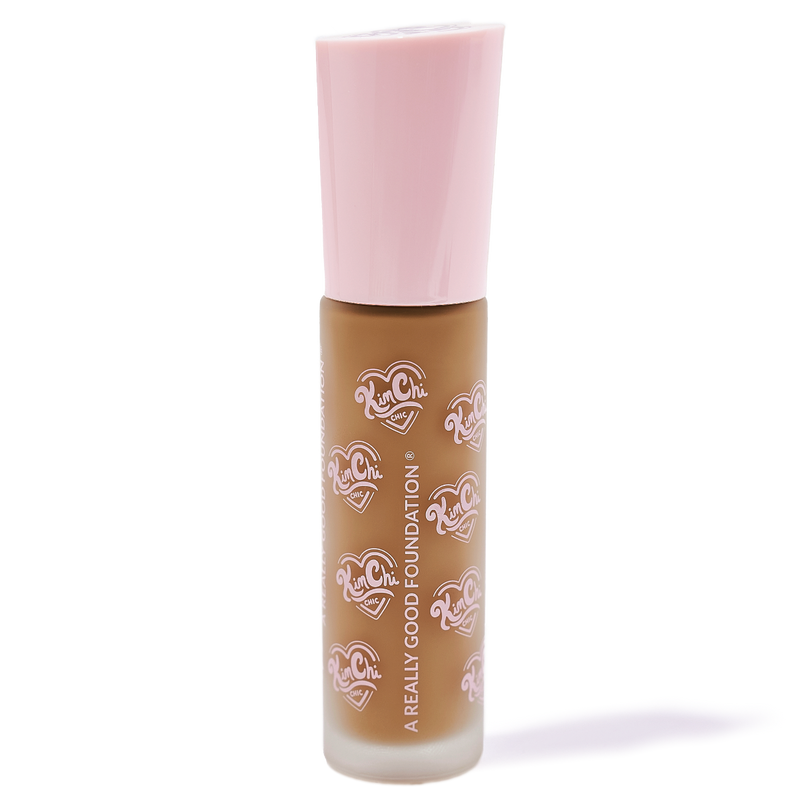 Kim-Chi-Chic-Beauty-A-Really-Good-Foundation-126MD-Tan-Cool-Neutral-Undertones-packaging