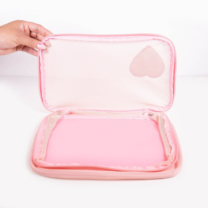 KimChi-Chic-Beauty-Large-mesh-cosmetic-bag-opened