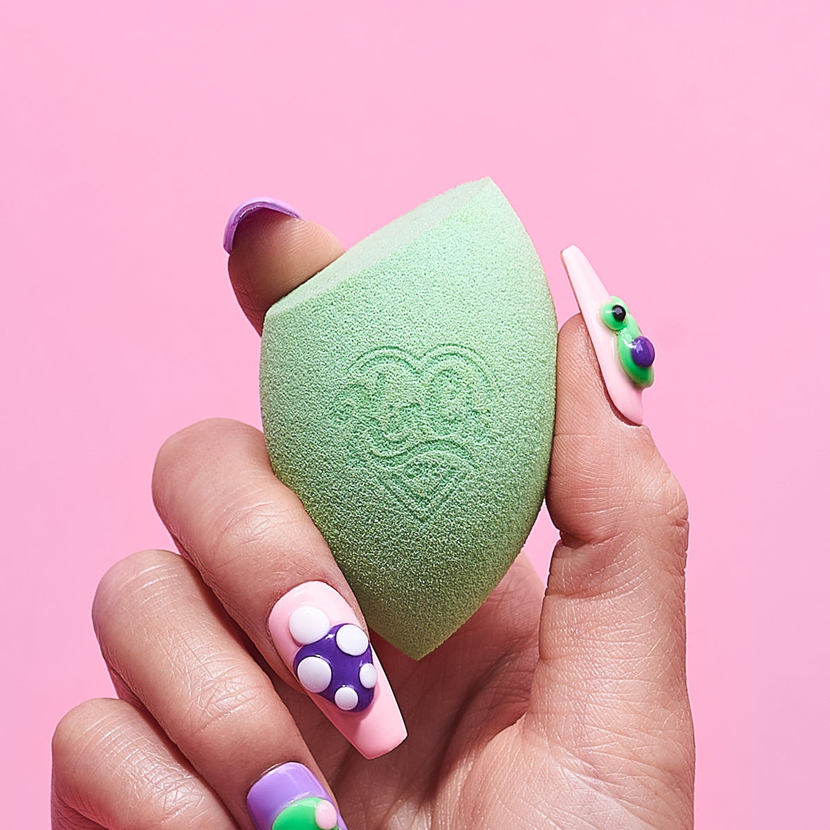 KimChi-Chic-Beauty-Makeup-Sponge-To-Go-01-Mint